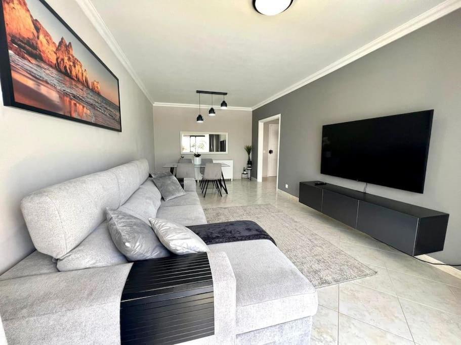 Luxury Modern Beach Apartment Quarteira Bagian luar foto