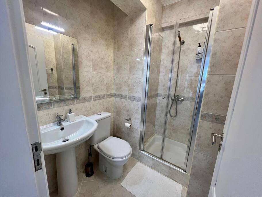 Luxury Modern Beach Apartment Quarteira Bagian luar foto