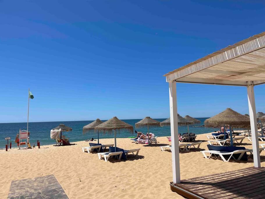 Luxury Modern Beach Apartment Quarteira Bagian luar foto